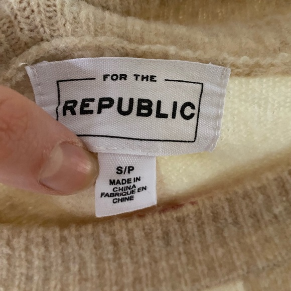 For the Rebublic tan and cream coloured block sweater size small - Picture 3 of 5